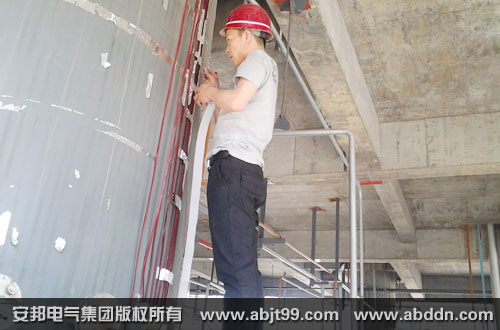 電伴熱帶選型基礎(chǔ)原則與技巧(圖1) 恒功率電伴熱帶選型的基本原則及方法